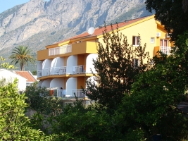 Studio - v centru letoviska 2+ - Gradac